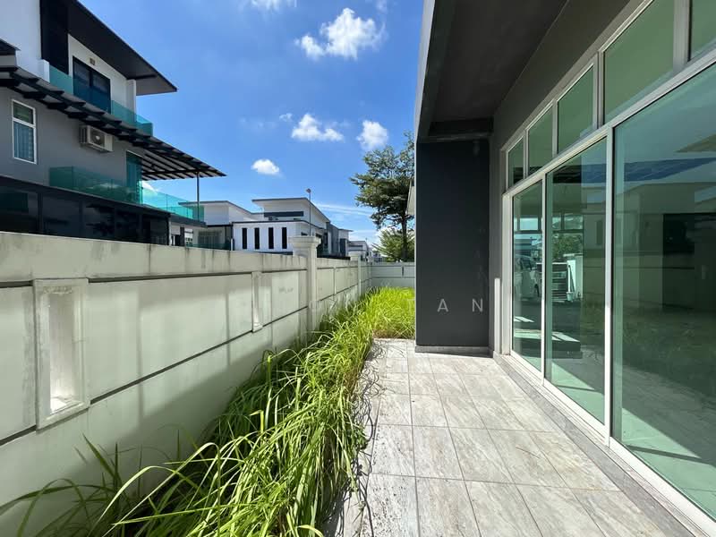 Cluster House for Sale in Taman Mutiara Mas (Skudai) - Jason Tan - Exterior - PropertyGuru.com.my