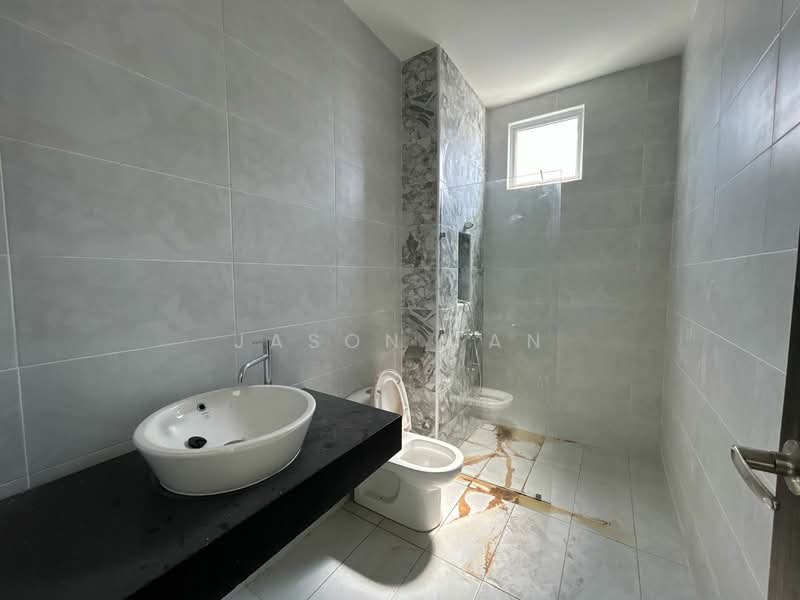 Cluster House for Sale in Taman Mutiara Mas (Skudai) - Jason Tan - Bathroom - PropertyGuru.com.my