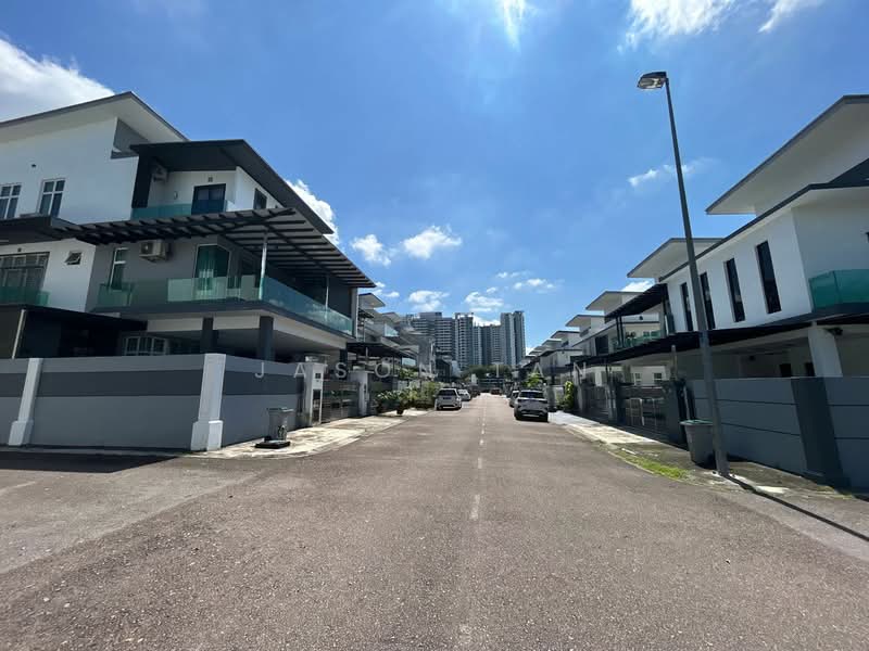 Cluster House for Sale in Taman Mutiara Mas (Skudai) - Jason Tan - Exterior - PropertyGuru.com.my