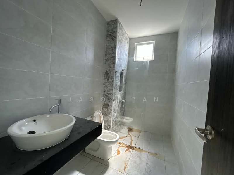 Cluster House for Sale in Taman Mutiara Mas (Skudai) - Jason Tan - Bathroom - PropertyGuru.com.my