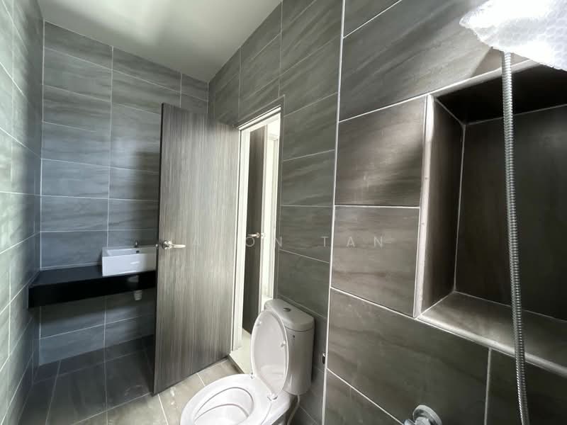 Cluster House for Sale in Taman Mutiara Mas (Skudai) - Jason Tan - Bathroom - PropertyGuru.com.my