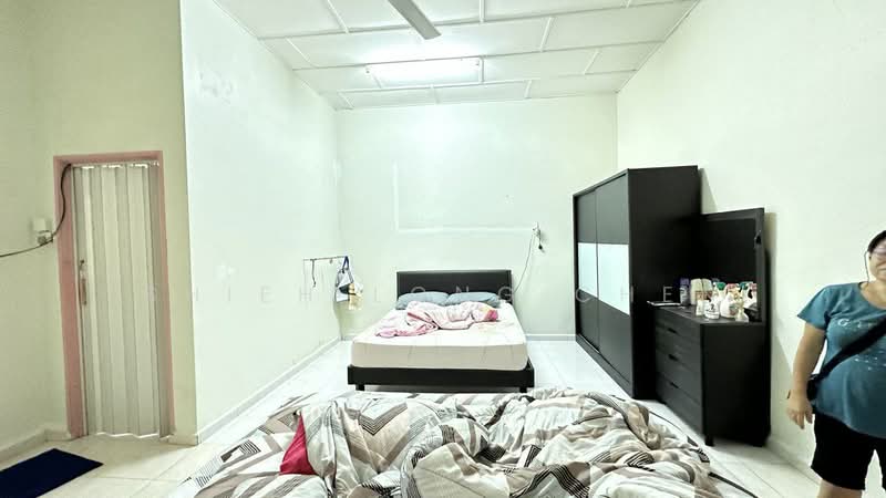 2-storey Terraced House for Sale in Taman Pulai Utama (Skudai) - Shieh Long Chen - Bedroom - PropertyGuru.com.my