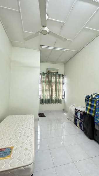 2-storey Terraced House for Sale in Taman Pulai Utama (Skudai) - Shieh Long Chen - Bedroom - PropertyGuru.com.my