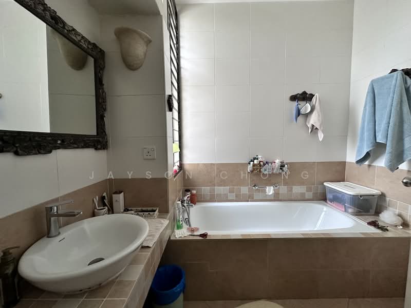 3-storey Terraced House for Sale in Taman Esplanad (Bukit Jalil) - Jayson chong - Bathroom - PropertyGuru.com.my