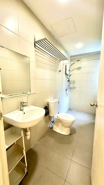 Kondominium untuk Disewa di 222 Residency - Winnie Tai - Bathroom - PropertyGuru.com.my