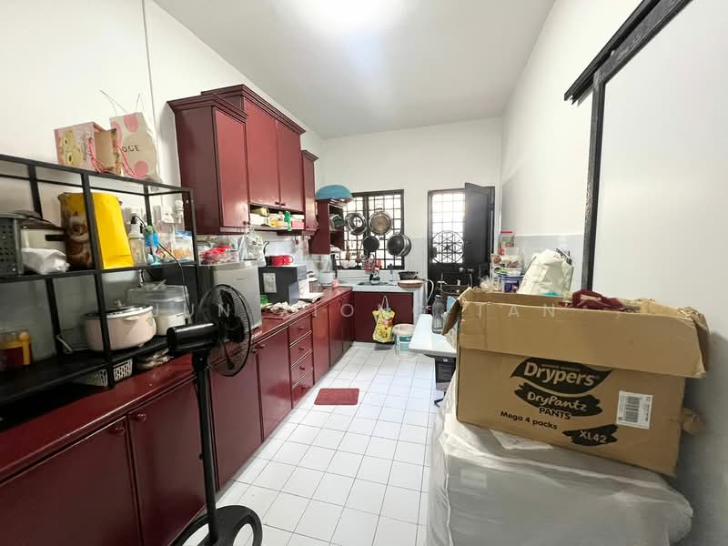 Bandar Selesa Jaya untuk Untuk Dijual - RM 780,000, Apr 2026 - Kitchen - PropertyGuru.com.my