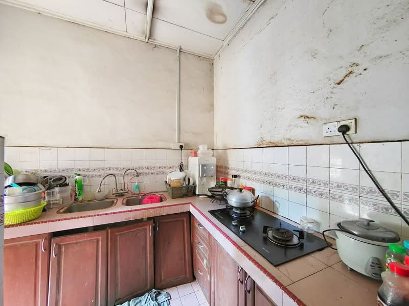 Taman Semenyih Indah untuk Untuk Dijual - RM 335,000, Mac 2026 - Kitchen - PropertyGuru.com.my