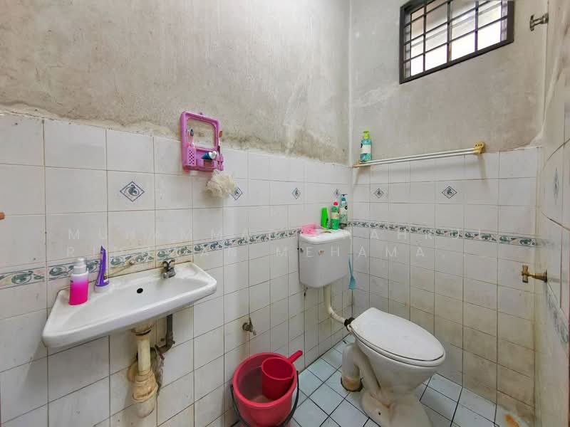 Taman Semenyih Indah untuk Untuk Dijual - RM 335,000, Mac 2026 - Bathroom - PropertyGuru.com.my