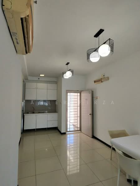Centrestage Designer Suite untuk Untuk Dijual - RM 400,000, Mac 2026 - Kitchen - PropertyGuru.com.my