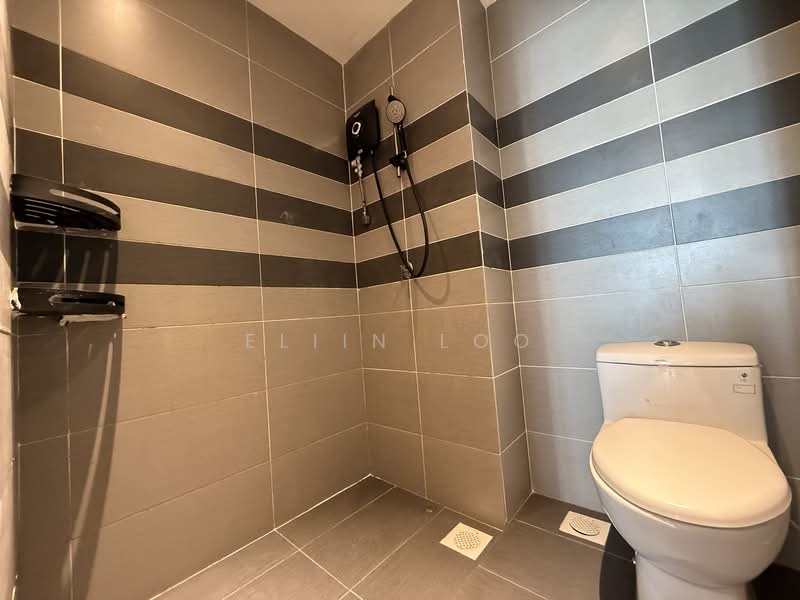 Service Residence for Sale at G Residence - Eliin Loo - Bathroom - PropertyGuru.com.my