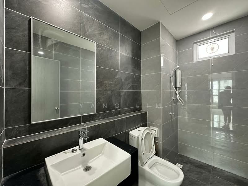 Condominium for Rent at Lucerne Residences - Yang Lim - Bathroom - PropertyGuru.com.my
