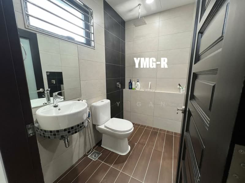 2-storey Terraced House for Sale in Bukit Raja (Selangor) - Rainy Gan - Bathroom - PropertyGuru.com.my