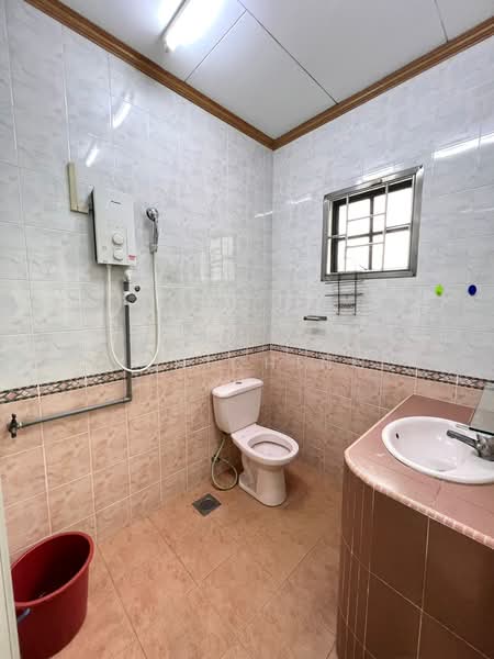 Taman Bukit Maluri untuk Untuk Disewa - RM 3,500 /bulan, Apr 2026 - Bathroom - PropertyGuru.com.my