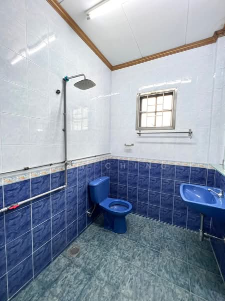 Taman Bukit Maluri untuk Untuk Disewa - RM 3,500 /bulan, Apr 2026 - Bathroom - PropertyGuru.com.my