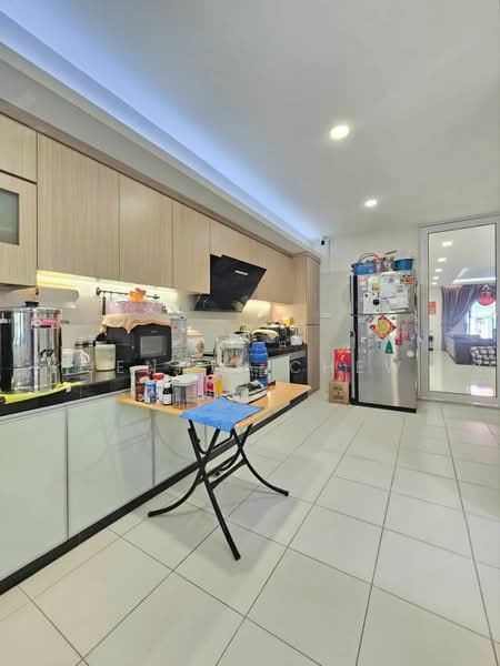 2-storey Terraced House for Sale in Bandar Dato Onn (Tebrau) - Jennie Chew - Kitchen - PropertyGuru.com.my