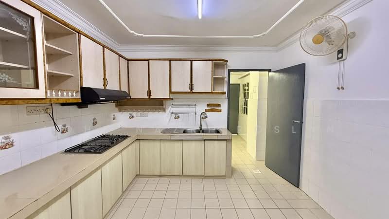 Taman TAR (Tun Abdul Razak) untuk Untuk Dijual - RM 880,000, Apr 2026 - Kitchen - PropertyGuru.com.my