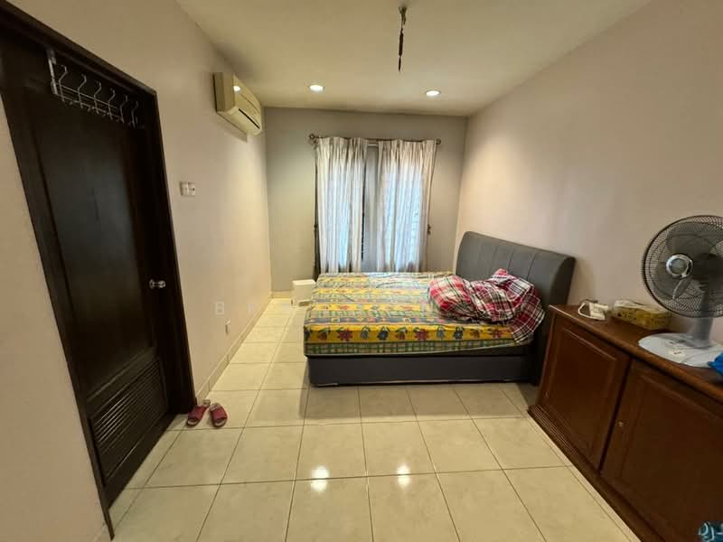 Semi-Detached House for Sale in Batu Caves (Selangor) - Brandon . - Bedroom - PropertyGuru.com.my