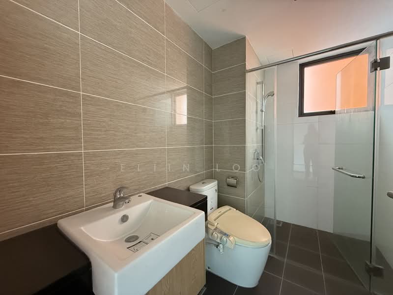 Apartment for Sale at Ponderosa Lakeside Apartment - Eliin Loo - Bathroom - PropertyGuru.com.my
