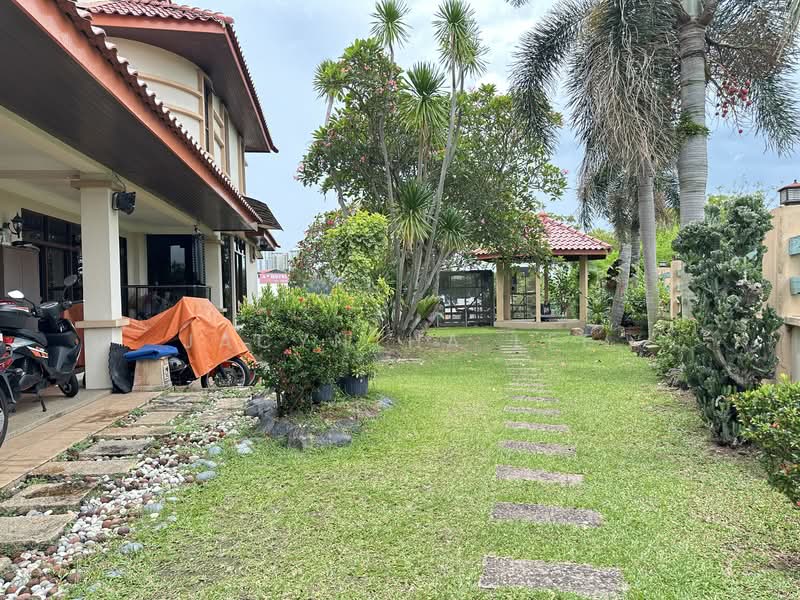 Semi-Detached House for Sale in Gelugor (Penang) - Jacyntha Lee - PropertyGuru.com.my