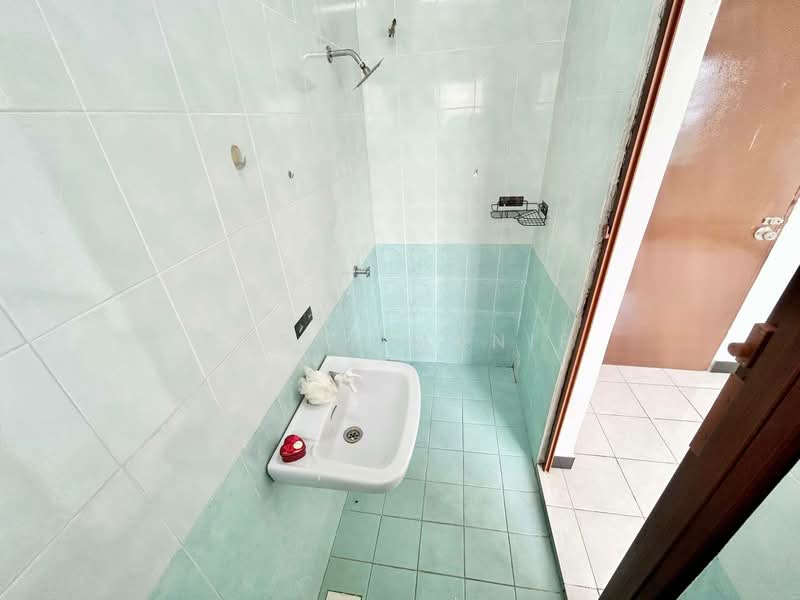 Apartment for Sale at Taman Medan Jaya Apartment - Basri Munir - Bathroom - PropertyGuru.com.my