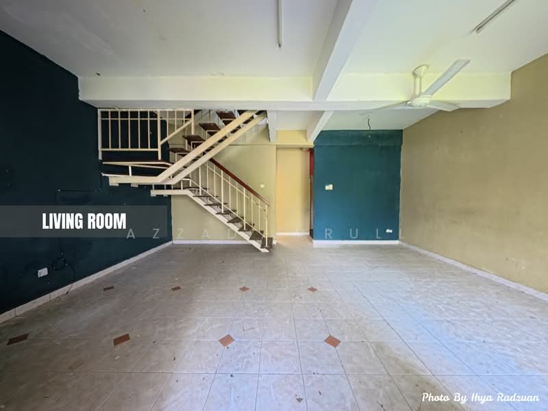 2-storey Terraced House for Sale in Laguna Park (Pelabuhan Klang) - Azzad Zarull - Living Room - PropertyGuru.com.my