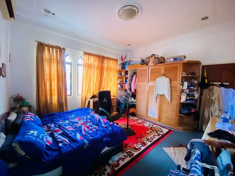 Bungalow for Sale in Seksyen 6 (Shah Alam) - JUMIDAH (JUE) - Bedroom - PropertyGuru.com.my