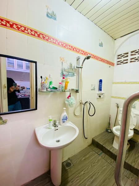 Bungalow for Sale in Seksyen 6 (Shah Alam) - JUMIDAH (JUE) - PropertyGuru.com.my