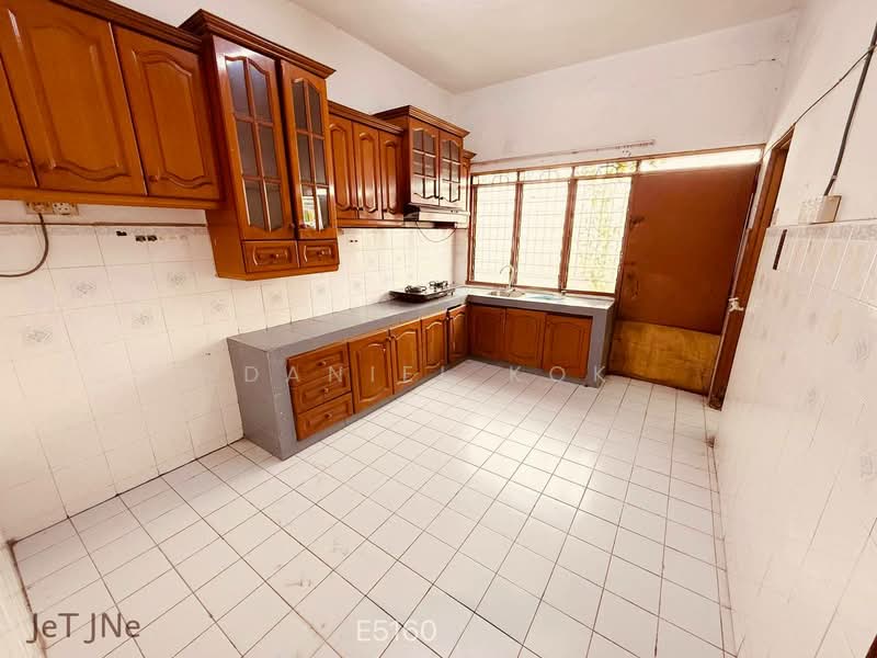 2-storey Terraced House for Sale in Taman Bayu Perdana (Klang) - Daniel Kok - Kitchen - PropertyGuru.com.my