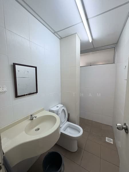 Platinum Lake PV 16 untuk Untuk Disewa - RM 2,100 /bulan, Mac 2026 - Bathroom - PropertyGuru.com.my