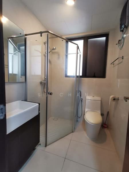 Royal Strand @ Country Garden Danga Bay untuk Untuk Disewa - RM 3,800 /bulan, Apr 2026 - Bathroom - PropertyGuru.com.my