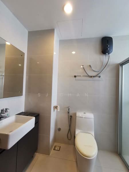 Royal Strand @ Country Garden Danga Bay untuk Untuk Disewa - RM 3,800 /bulan, Apr 2026 - Bathroom - PropertyGuru.com.my