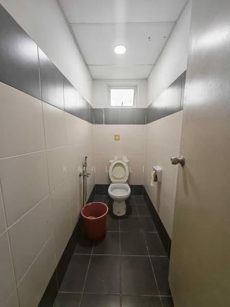 Shop / Office for Rent in Taman Mount Austin (Tebrau) - Karl Lim - Bathroom - PropertyGuru.com.my