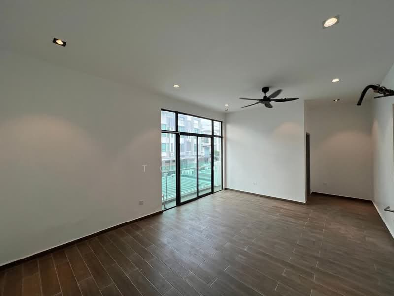 Semi-Detached House for Sale in Subang Jaya (Selangor) - TC Hou - PropertyGuru.com.my
