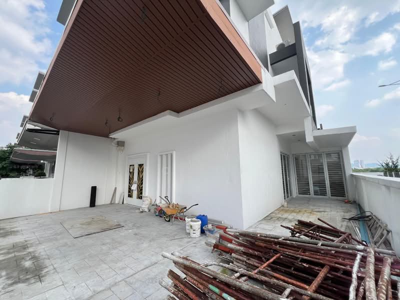 Semi-Detached House for Sale in Subang Jaya (Selangor) - TC Hou - PropertyGuru.com.my