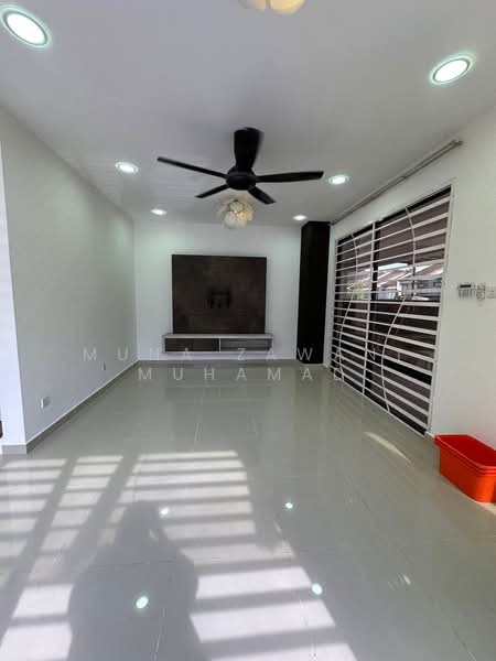 2-storey Terraced House for Sale in Taman Desa Budiman (Bandar Sungai Long) - Muna Zawani Muhamad - Living Room - PropertyGuru.com.my