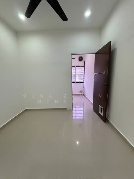 2-storey Terraced House for Sale in Taman Desa Budiman (Bandar Sungai Long) - Muna Zawani Muhamad - Interior - PropertyGuru.com.my