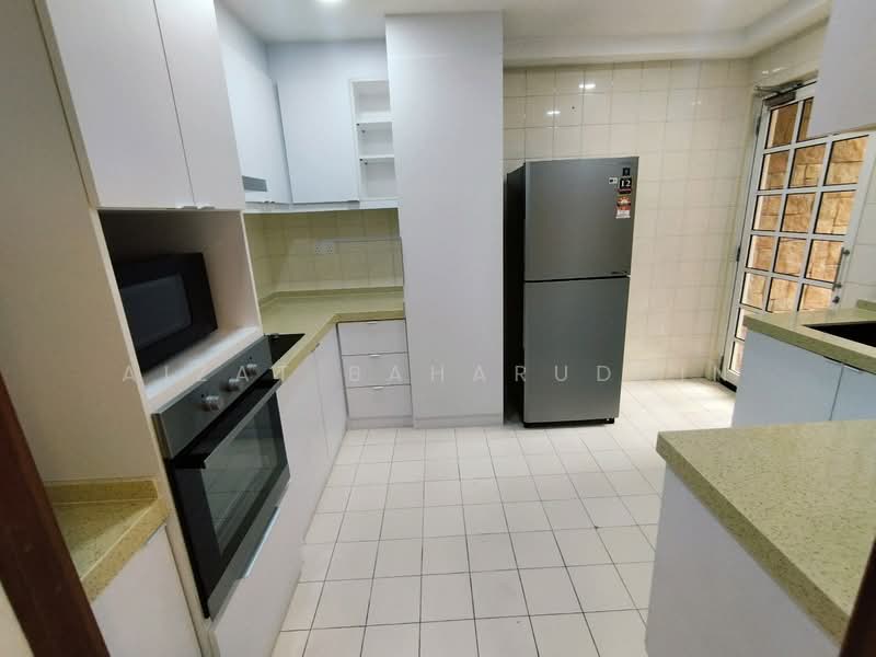 Townhouse for Rent in Ampang (Kuala Lumpur) - Muhamad Aizat Bin Baharuddin - Kitchen - PropertyGuru.com.my