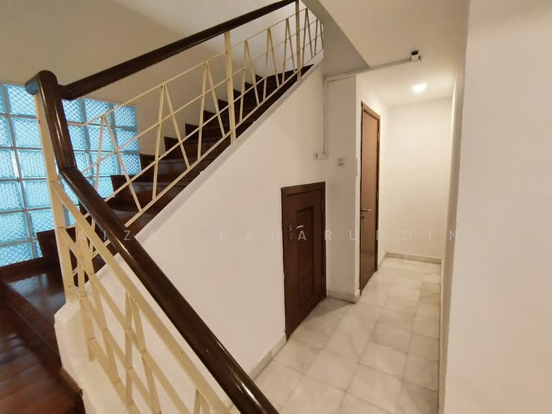 Townhouse for Rent in Ampang (Kuala Lumpur) - Muhamad Aizat Bin Baharuddin - Stairs - PropertyGuru.com.my