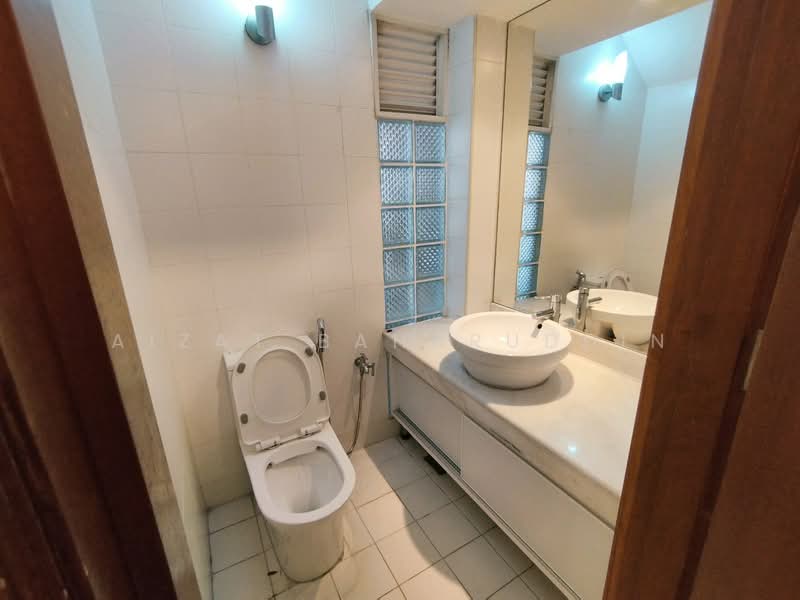 Townhouse for Rent in Ampang (Kuala Lumpur) - Muhamad Aizat Bin Baharuddin - Powder Room - PropertyGuru.com.my