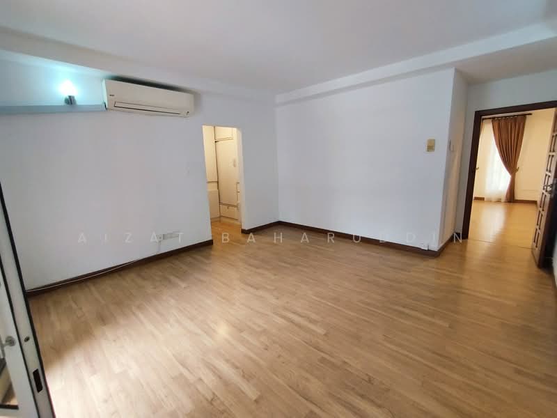 Townhouse for Rent in Ampang (Kuala Lumpur) - Muhamad Aizat Bin Baharuddin - Master Room - PropertyGuru.com.my