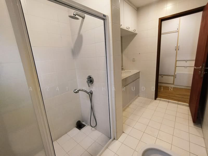Townhouse for Rent in Ampang (Kuala Lumpur) - Muhamad Aizat Bin Baharuddin - Bathroom - PropertyGuru.com.my