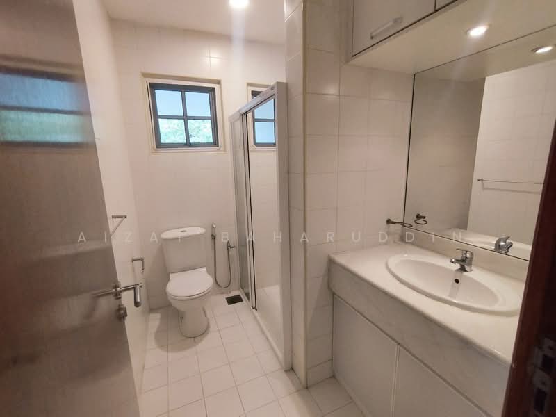 Townhouse for Rent in Ampang (Kuala Lumpur) - Muhamad Aizat Bin Baharuddin - Bathroom - PropertyGuru.com.my