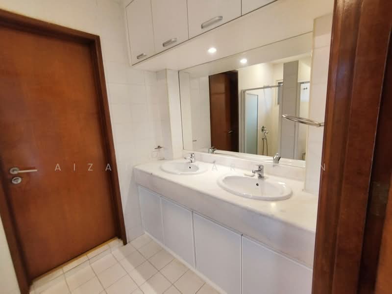 Townhouse for Rent in Ampang (Kuala Lumpur) - Muhamad Aizat Bin Baharuddin - Bathroom - PropertyGuru.com.my