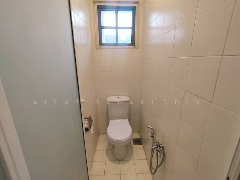 Townhouse for Rent in Ampang (Kuala Lumpur) - Muhamad Aizat Bin Baharuddin - Bathroom - PropertyGuru.com.my