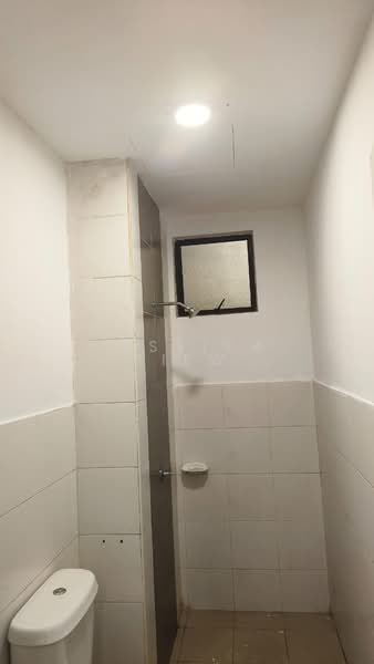 Service Residence for Sale at Jentayu Residensi @ Tampoi - Jessica Tiew - Bathroom - PropertyGuru.com.my