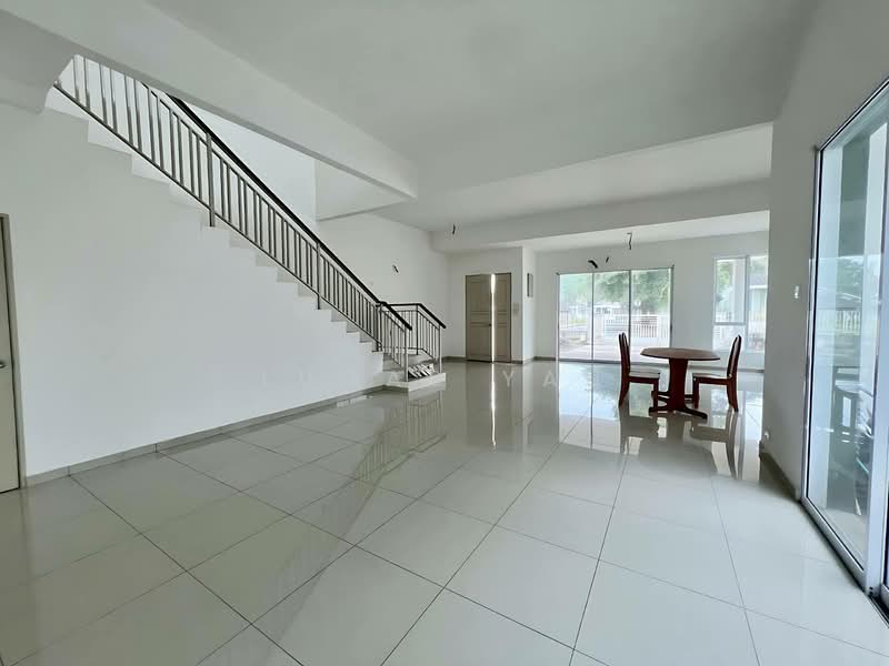 BANDAR BARU SRI KLEBANG untuk Untuk Dijual - RM 700,000, Apr 2026 - Living Room - PropertyGuru.com.my