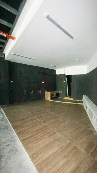 Shop for Rent in Seri Kembangan (Selangor) - Dann Ng - Interior - PropertyGuru.com.my