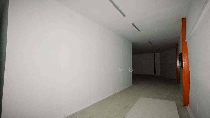 Shop for Rent in Seri Kembangan (Selangor) - Dann Ng - Corridor - PropertyGuru.com.my