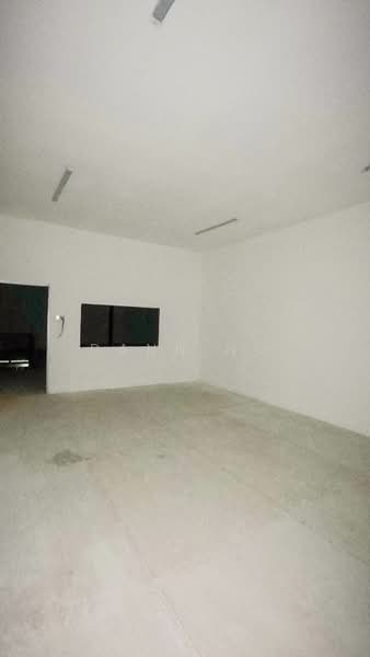 Shop for Rent in Seri Kembangan (Selangor) - Dann Ng - Interior - PropertyGuru.com.my