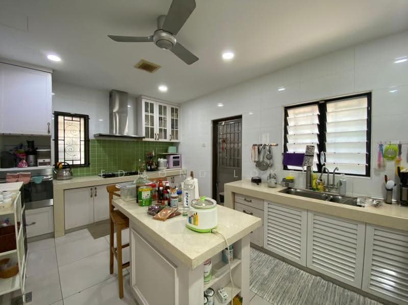 3-storey Terraced House for Sale in Prima Selayang (Selayang) - Edmond Loke - Kitchen - PropertyGuru.com.my